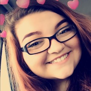 Meet your Posher, Abigail